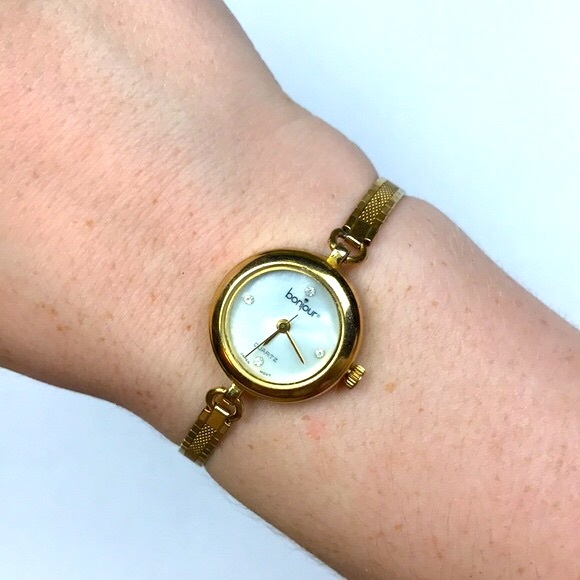 Vintage gold tone rhinestone watch quartz Japan